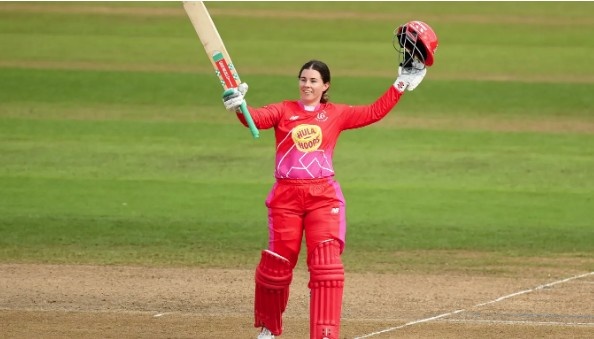 Tamsin Beaumont -118 Fours in  Hundred Women's History