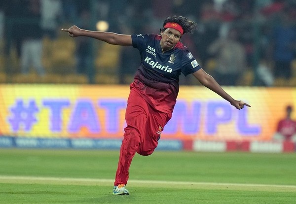 Asha Sobhana: 5/22 vs UPW Women