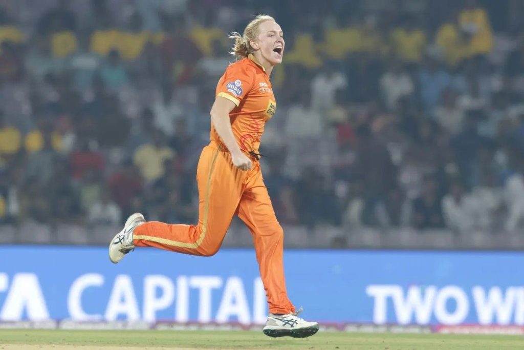 Kim Garth: 5/36 vs UPW Women 