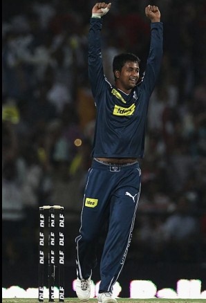 Pragyan Ojha IPL 2010 Purple Cap Winner 