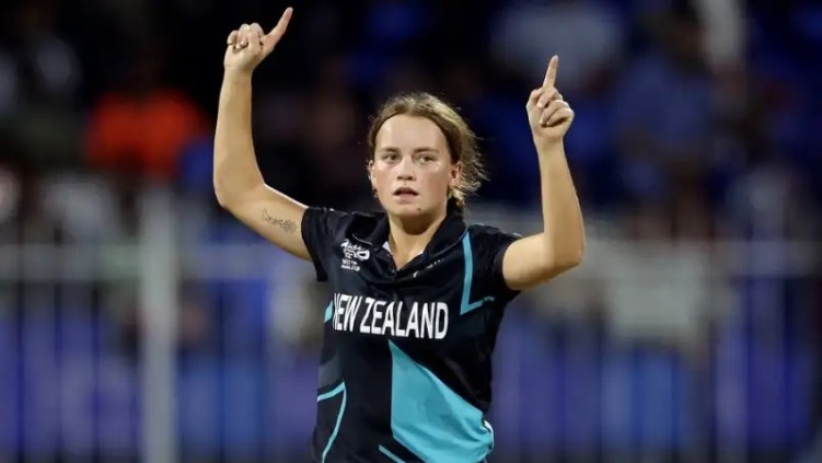 New Zealand Women - 180/5
