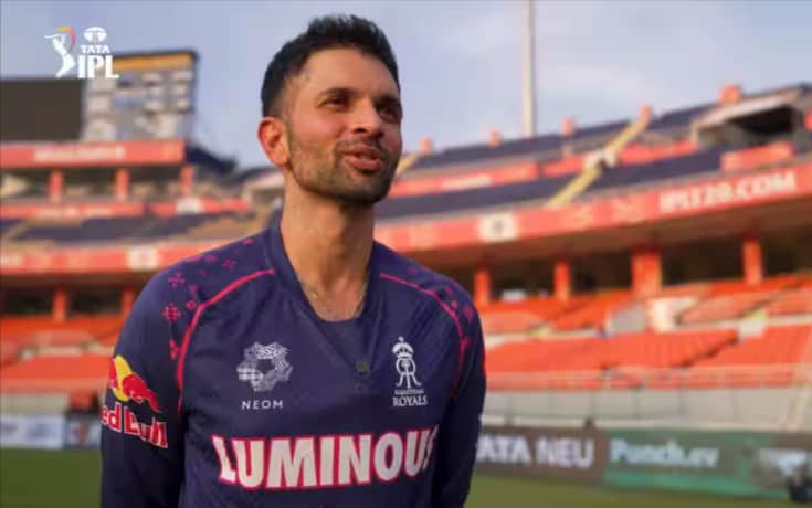 MI Sign Keshav Maharaj as Santner Replacement