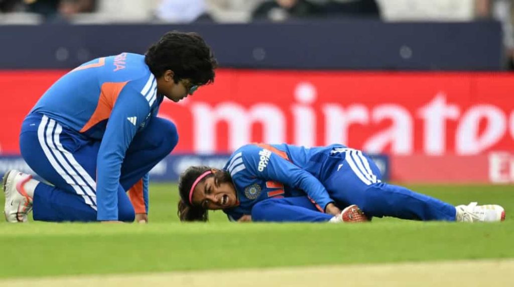 Shreyanka Patil Out of T20 World Cup After Ankle Injury