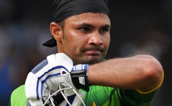 Imran Farhat (PAK)