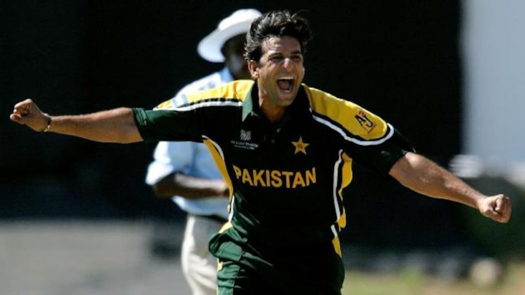 Wasim Akram (Pakistan) - 8 Maidens